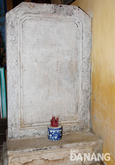 Văn bia ở đình Túy Loan