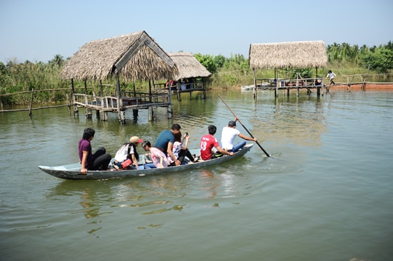 Chèo thuyền khám phá Hội An Eco Discovery . Ảnh Minh Hải