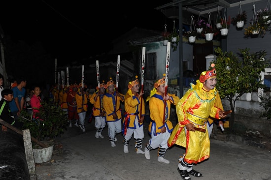 Bã trạo, văn hóa tâm linh của dân đảo. Ảnh Minh Hải