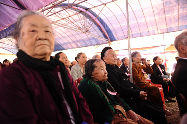 Những người mẹ Việt Nam anh hùng đã từng nhiều lần bị giam cầm tại nhà lao. Ảnh Minh Hải