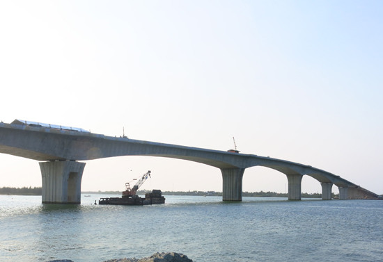 Cầu Cửa Đại sắp được thông xe kỹ thuật.