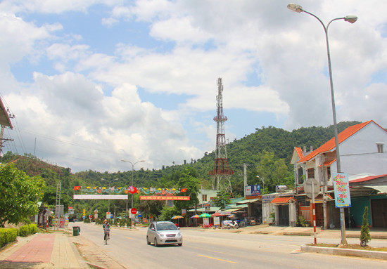 Con đường Hồ Chí Minh đi qua thị trấn Thạnh Mỹ, tạo động lực phát triển vùng.