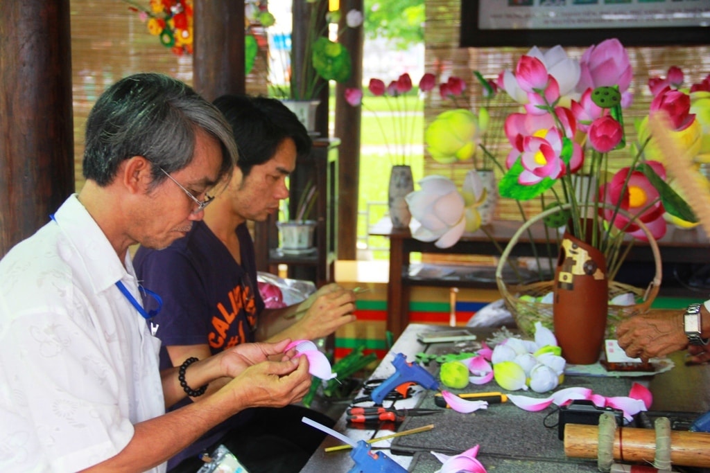 Hoa giấy Thanh Tiên, làng nghề hàng trăm năm tuổi ở Huế.