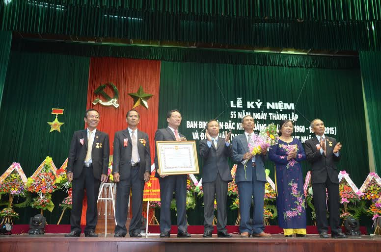 Ban Binh vận Đặc khu Quảng Đà vinh dự đón nhận danh hiệu Anh hùng Lực lượng vũ trang nhân dân.