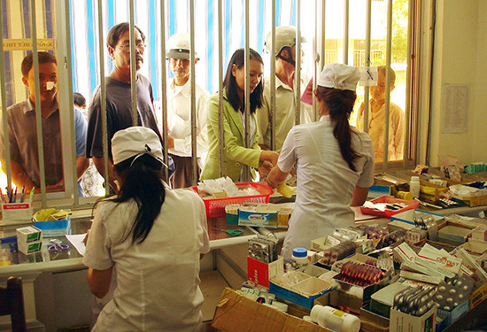 Bệnh viện Đa khoa Quảng Nam chủ động dự trữ thuốc phục vụ người bệnh.Ảnh: LAN VIÊN
