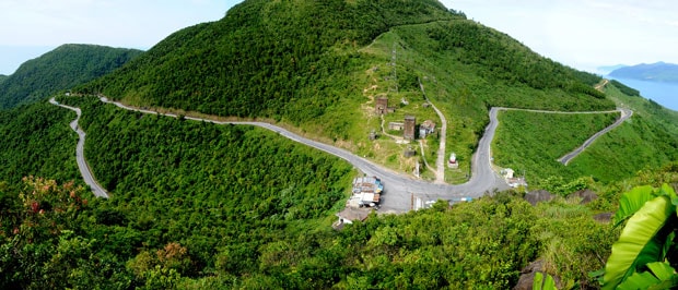 Đỉnh đèo Hải Vân. Ảnh: Huy Đằng