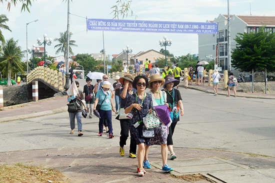 Quảng Nam - điểm đến hấp dẫn du khách và đã trở thành một trong những trung tâm du lịch của cả nước. Ảnh: V.LỘC