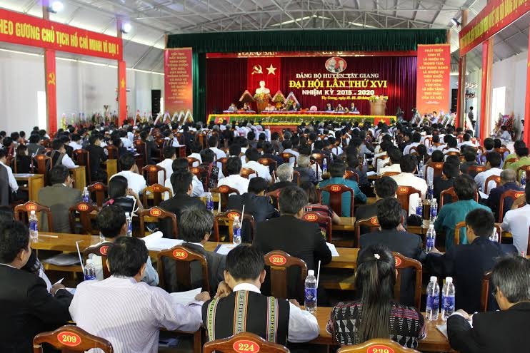 Quang cảnh Đại hội Đảng bộ Tây Giang nhiệm kỳ 2015 - 2020.