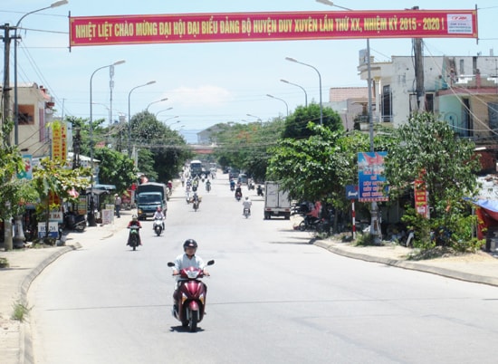 Phát triển kết cấu hạ tầng giao thông trở thành điểm sáng của Duy Xuyên. Ảnh: T.P