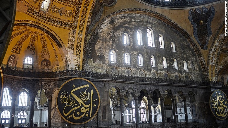 10. Aya Sofya (Istanbul)