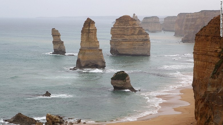 12. 12 Apostles (Australia)