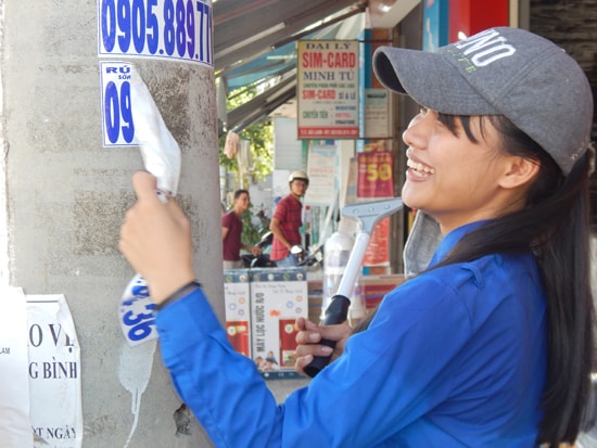 Chiến dịch gỡ bỏ các bảng hiệu quảng cáo trái phép.