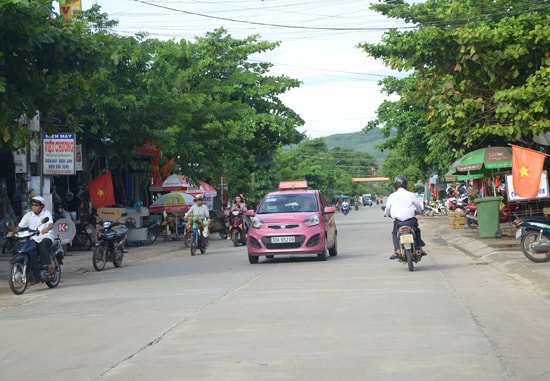 Một góc “thị tứ” Cây Sanh hôm nay. Ảnh: TR.HỮU