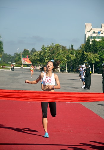 VĐV Đỗ Thị Thảo (Trung tâm Huấn luyện quốc gia Đà Nẵng) về nhất nội dung đội tuyển tỉnh, thành phố