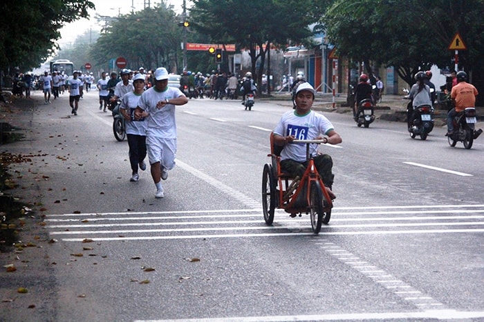 Cuộc thi này gồm nhiều tầng lớp: thanh thiếu niên, viên chức và người cao tuổi và cả người khuyết tật.