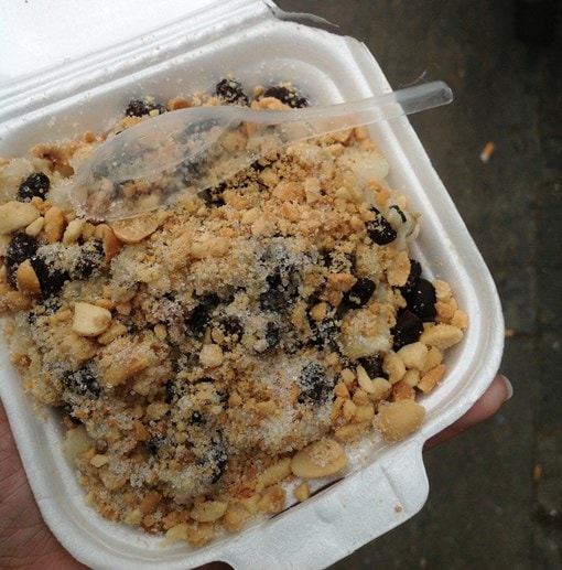 Corn boiled with black bean. Photo: Thien An