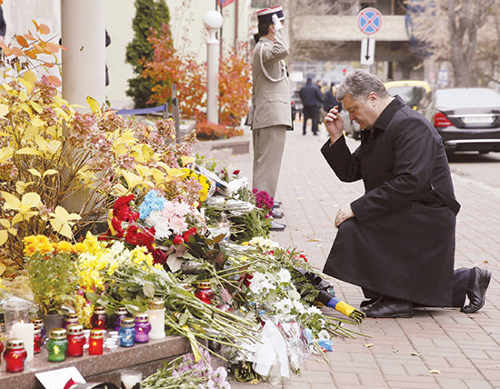 Hội nghị G-20 diễn ra trong lúc Pháp để tang tưởng niệm các nạn nhân vụ khủng bố Paris. ảnh: gdnonline