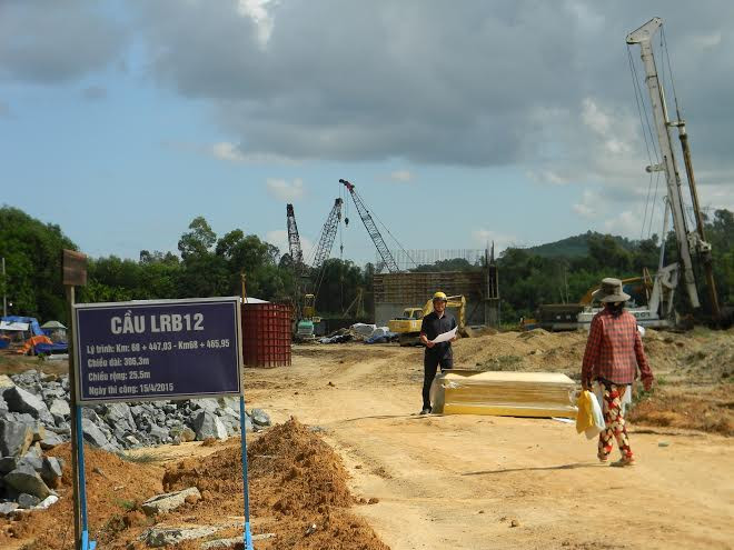 Đường cao tốc qua xã Tam Ngọc bị ách tắc do vướng mặt bằng, khiếu nại về bồi thường đất