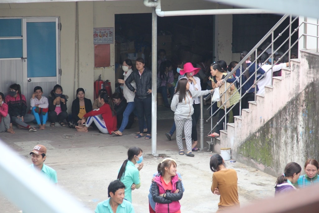Trước đó, vào ngày 11.4.2015, công nhân cũng đã từng đình công vì công ty này chậm chi trả tiền lương