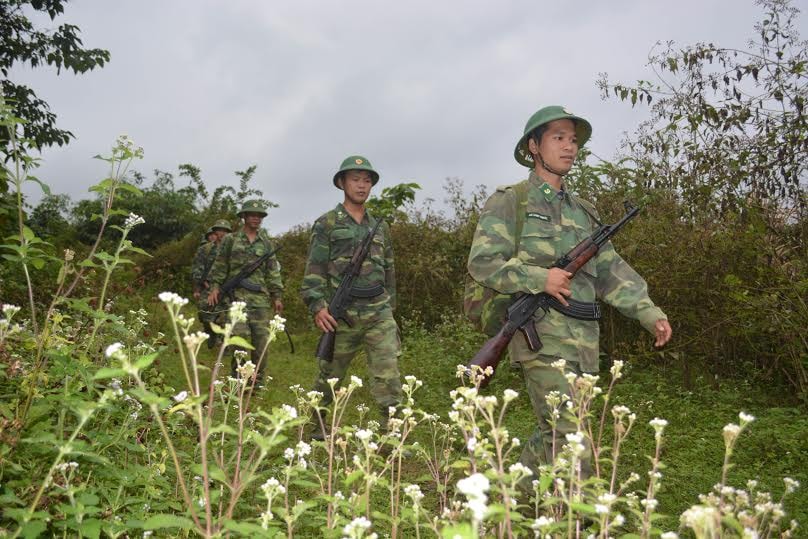 Vui xuân không quên nhiệm vụ.