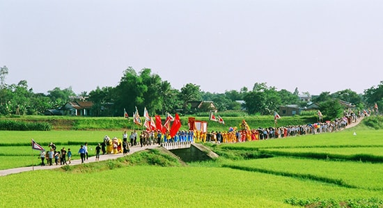 Hội làng xứ Quảng. Ảnh: Lê Vấn