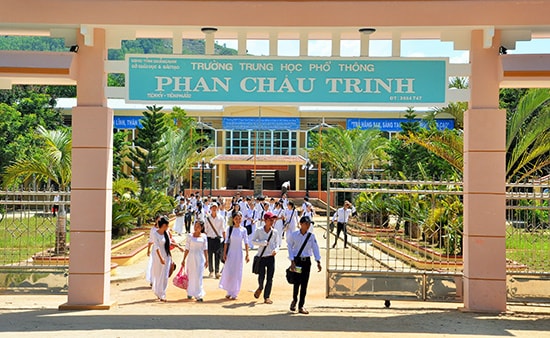 Phân tuyến tuyển sinh giúp cho Trường THPT Phan Châu Trinh (Tiên Phước) nâng cao chất lượng. Ảnh: X.P