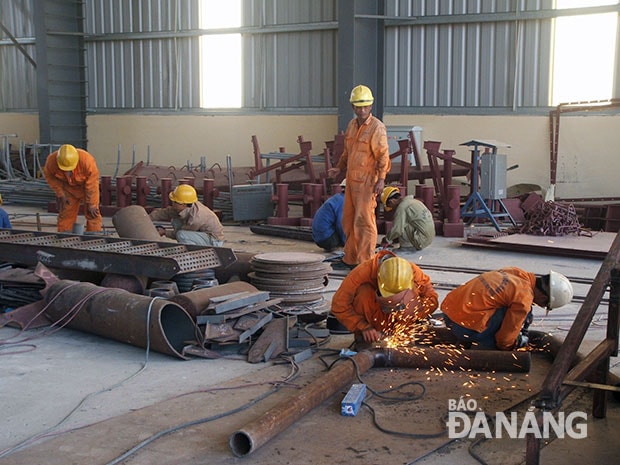 Hoạt động sản xuất ở Tổng Công ty Sông Thu.  Ảnh: THÀNH LÂN