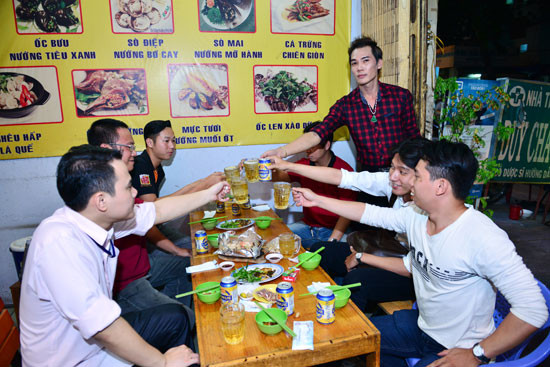 Bia Larue luôn đồng hành với người tiêu dùng ở Đà Nẵng - Quảng Nam trong các cuộc vui.