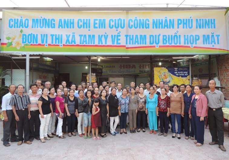 Cựu công nhân Phú Ninh thị xã Tam Kỳ trong buổi gặp mặt. Ảnh: L.N