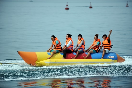 Banana boat performance.