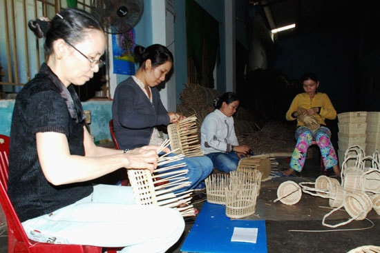 Thông qua đào tạo nghề nhiều người trong độ tuổi lao động ở Núi Thành đã có việc làm ổn định. Ảnh: Đ.Đ