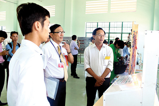 Hội thi thiết bị đào tạo tự làm luôn thu hút nhiều đơn vị dạy nghề tham gia.Ảnh: DIỄM LỆ