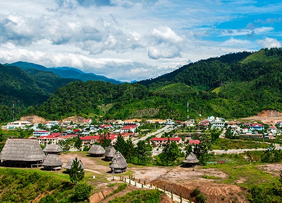 Phát triển đô thị ở các vùng mất cân đối và tỷ lê đô thị hóa còn thấp so với khu vực, nhất là các đô thị ở miền núi.