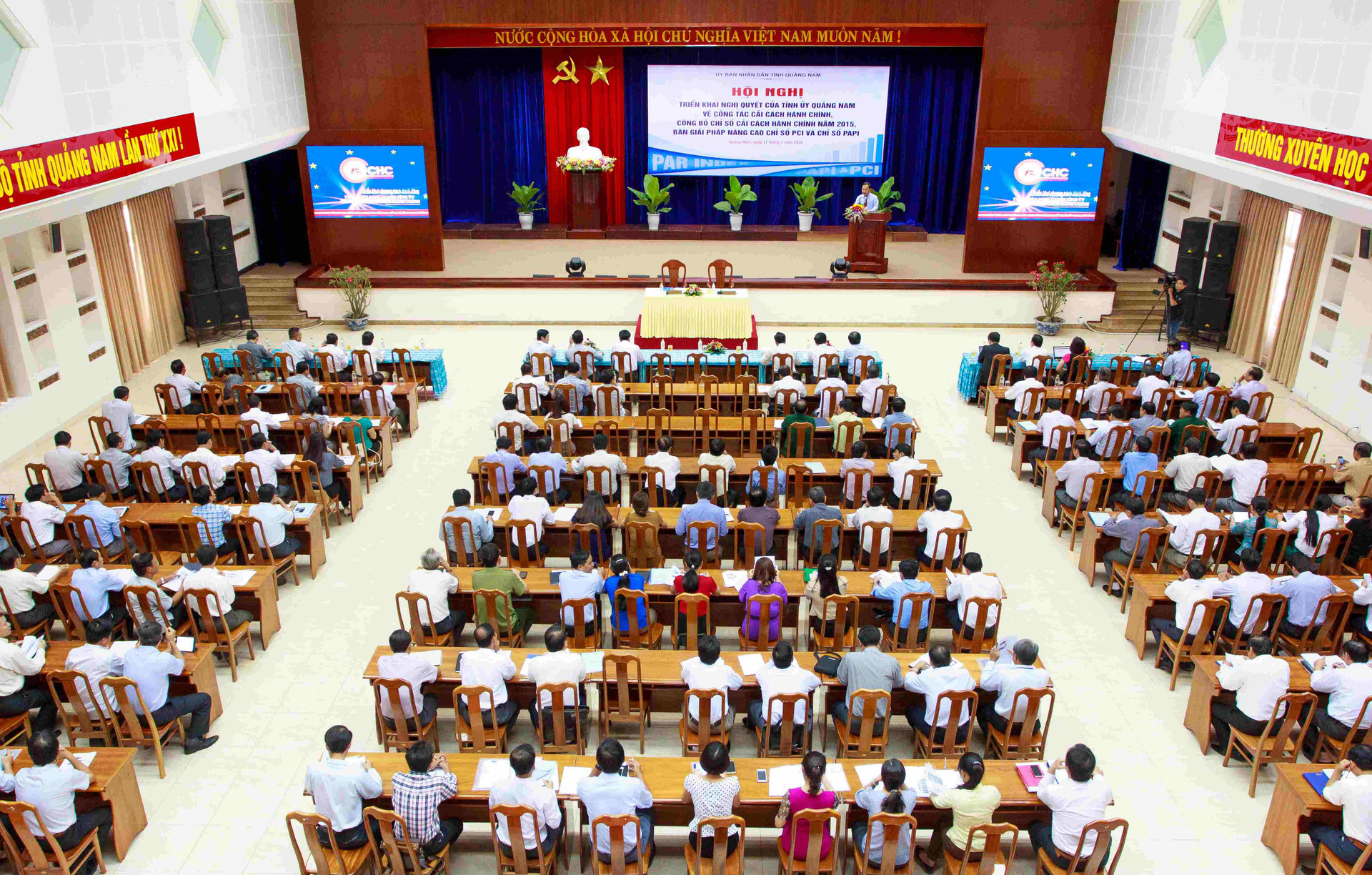 Hội nghị triển khai Nghị quyết của Tỉnh uỷ về công tác CCHC