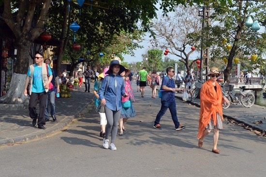 Chinese tourists in Hoi An city. Photo: K.L