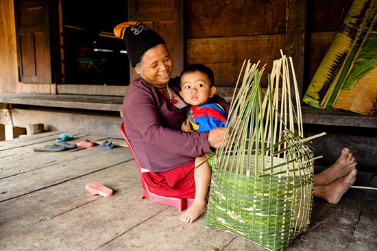 Đào tạo nghề cho đồng bào dân tộc thiểu số vùng cao cần thực tế hơn. Ảnh: TRẦN HỮU