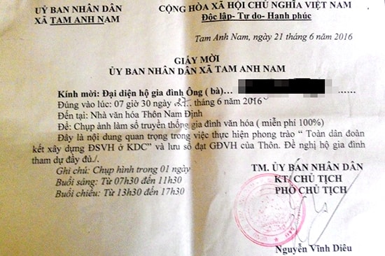 Từ giấy mời do chính quyền các địa phương ký, đóng dấu, nhóm người xưng là của Công ty Thanh niên Hải Phòng đã tổ chức kinh doanh dịch vụ làm “bảng gia đình văn hóa” một cách tùy tiện.