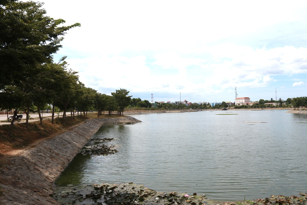 Hồ điều hòa Nguyễn Du, nơi Ly nhảy xuống và chết đuối sáng ngày 9.8. Ảnh: T.C