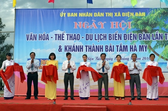 Cắt băng khánh thành đưa vào sử dụng bãi tắm Hà My sau hơn 2 năm đầu tư xây dựng