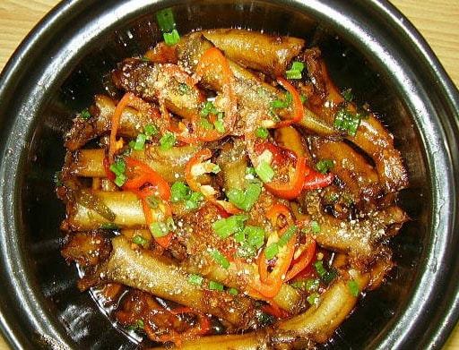 Món cá bống kho tiêu.