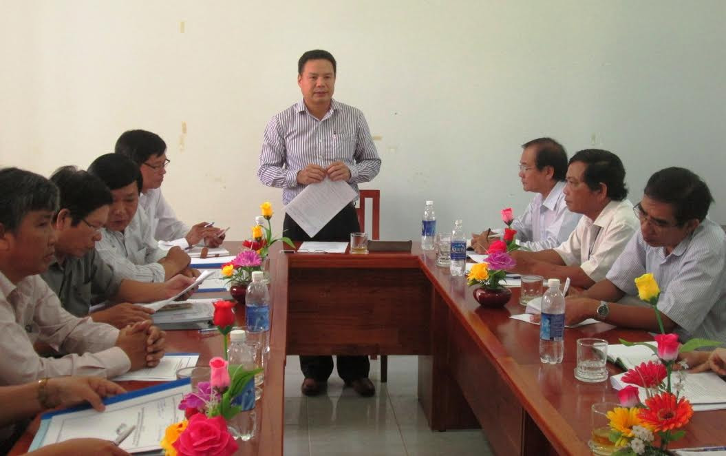 Phó Chủ tịch UBND tỉnh Lê Văn Thanh phát biểu tại cuộc làm việc sáng nay 16.9.  Ảnh: HOÀI NHI 