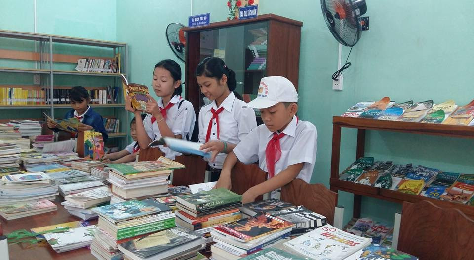 Thư viện trường tiểu học Trà Mai đã được bổ sung thêm 2000 cuốn sách. 