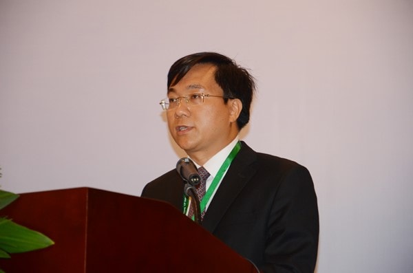 Mr Tran Duy Dong at the conference