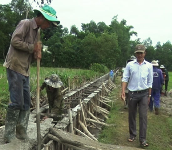 Đảm bảo công tác thủy lợi là một trong những lĩnh vực mà HTX DVNN&KDTH Tam Lộc thực hiện hiệu quả trong thời gian qua. Ảnh: VĂN CÔNG