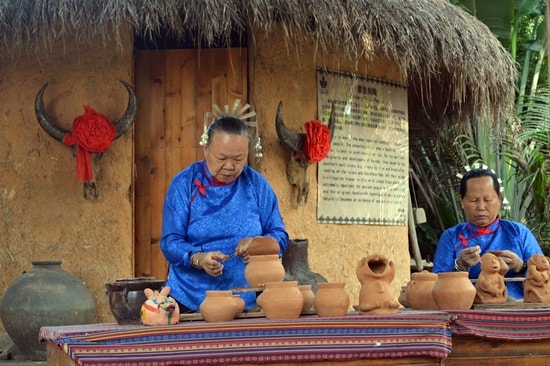 Người  Lê theo chế độ mẫu hệ nên có quyền hạn rất lướn trong gia đình 