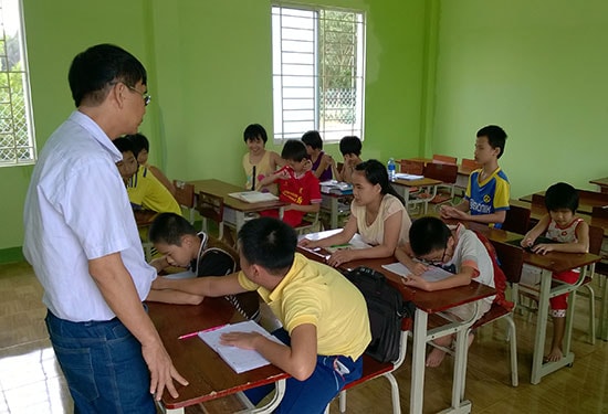Niềm vui của trẻ em ở Mái ấm Hướng Dương khi được học tập và sinh hoạt trong ngôi nhà mới. ẢNH: CHÂU NỮ