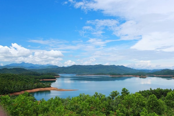 Phu Ninh lake – a masterpiece that mother Nature gives to Quang Nam (Photo: Phuninhlake)