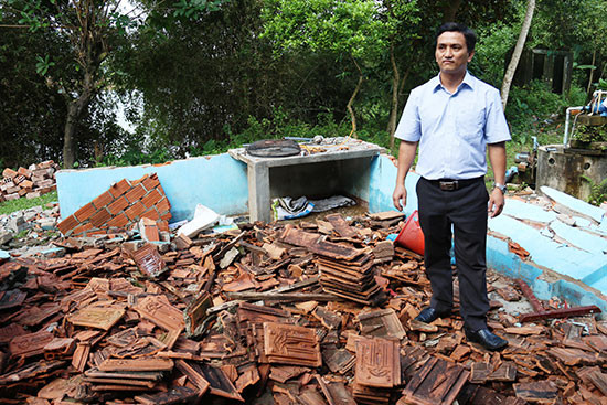 Căn nhà bếp tập thể của các giáo viên bị đổ sập vào đầu tháng 11 sau một cơn mưa lớn. Ảnh: THÀNH CÔNG