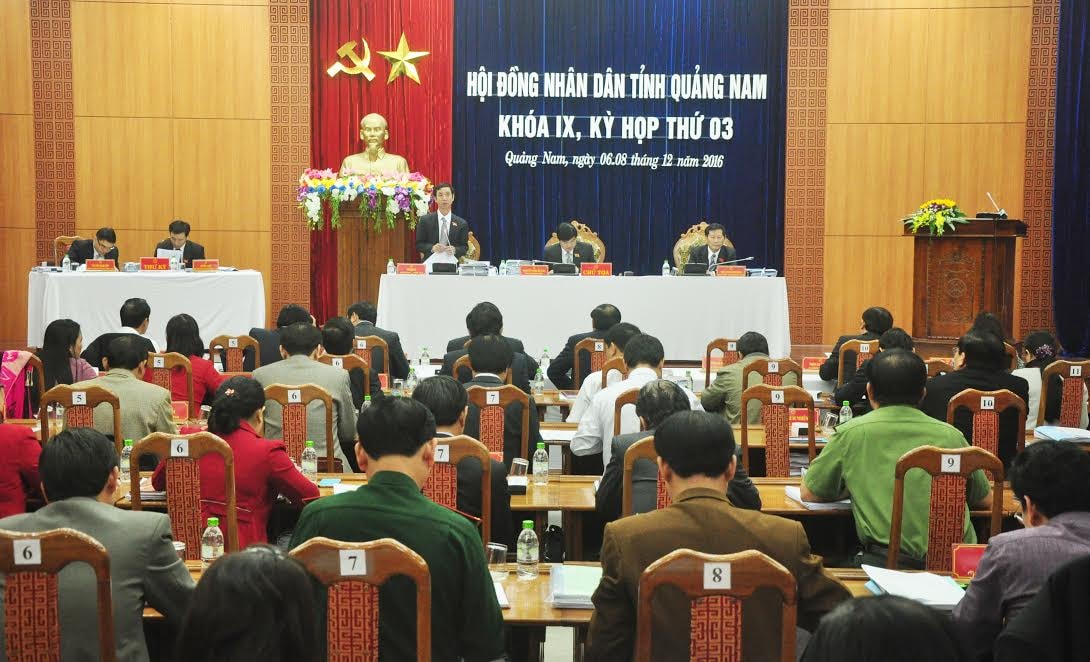 Quang cảnh phiên họp sáng nay 7.12. NGUYÊN ĐOAN