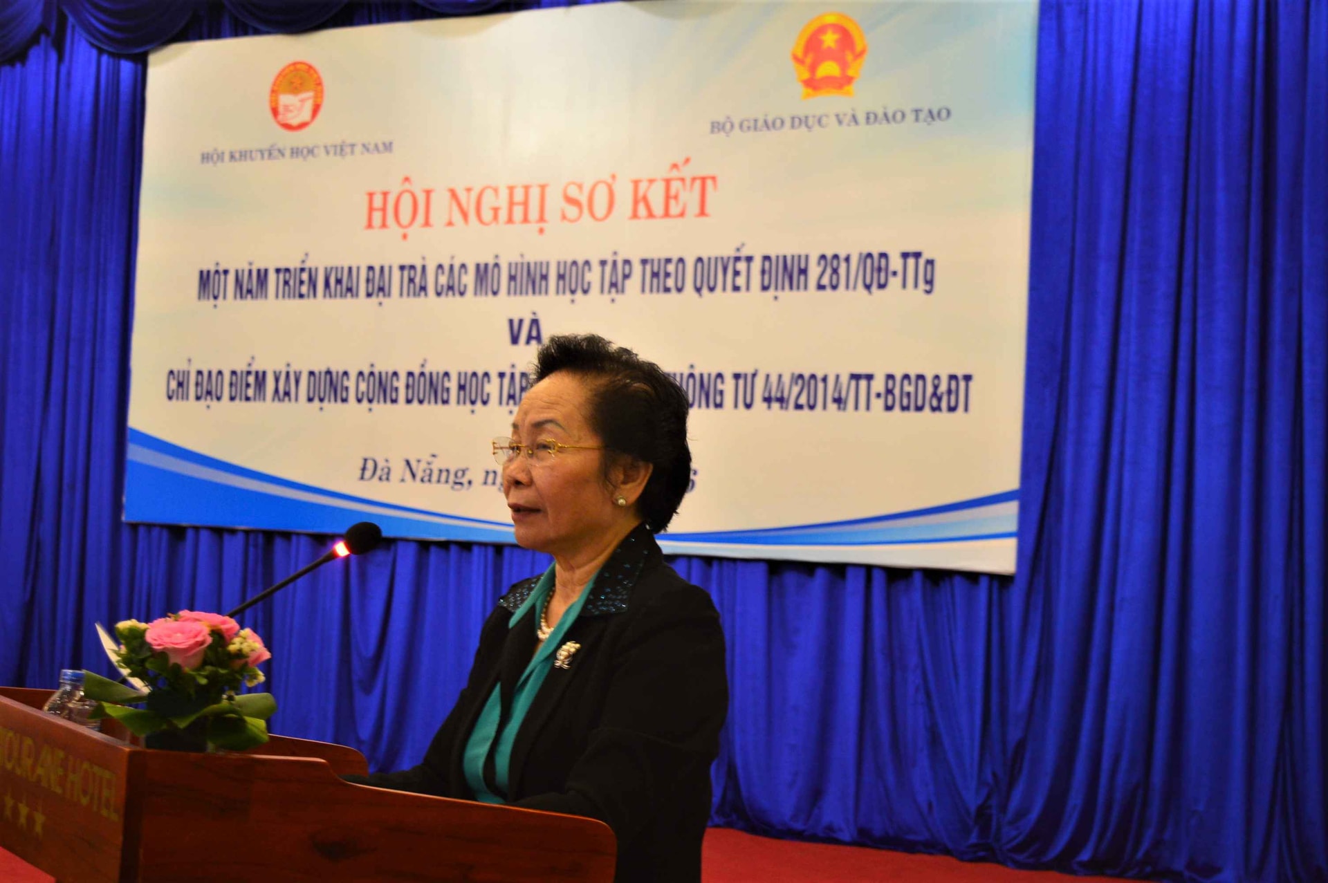 Nguyên Phó chủ tịch nước, Chủ tịch Hội khuyến học Việt Nam Nguyễn Thị Doan phát biểu tại hội nghị. Ảnh: Q.T